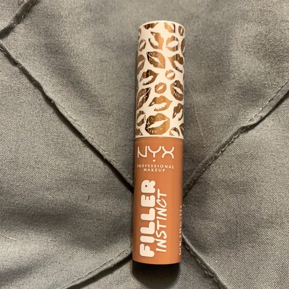 NYX filler instinct - Picture 1 of 2